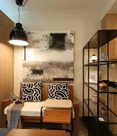 Modern Rustic 1-Bed Condo In Moa Complex